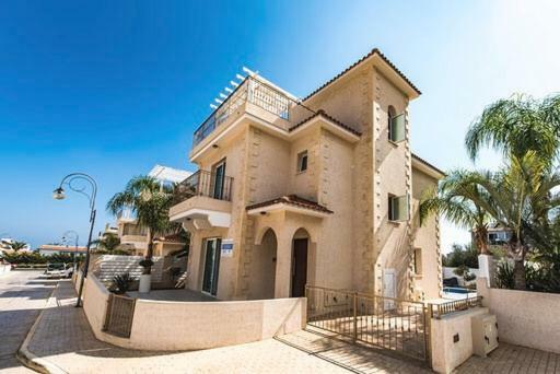 Timotheos Villa Протарас Екстериор снимка