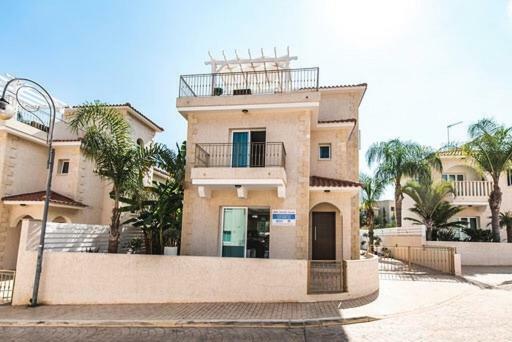 Timotheos Villa Протарас Екстериор снимка